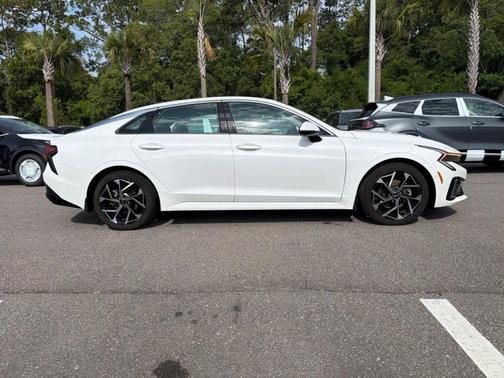 Snow White Pearl 2025 Kia K5 EX