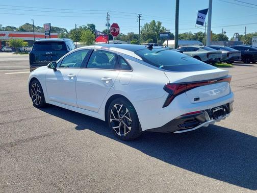 Snow White Pearl 2025 Kia K5 EX