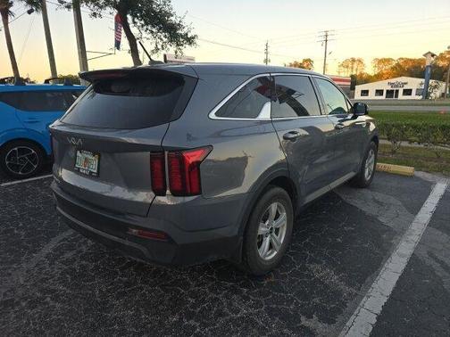 2023 Kia Sorento LX