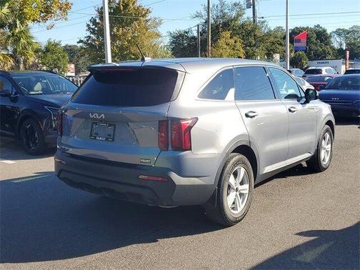 2023 Kia Sorento LX