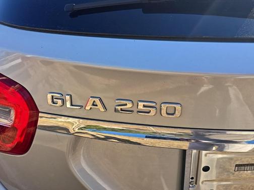 2018 Mercedes-Benz GLA 250 Base 4MATIC