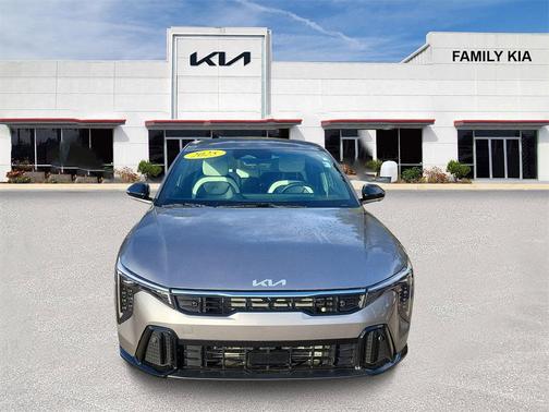 2025 Kia K4 GT-Line Turbo