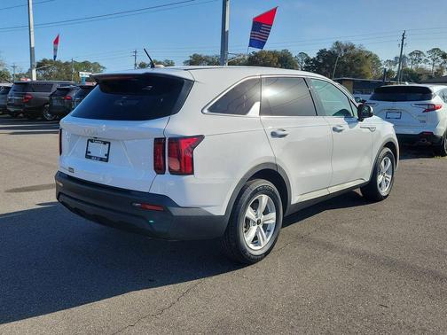 2023 Kia Sorento LX