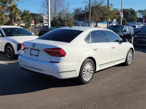 2016 Volkswagen Passat 1.8T SE