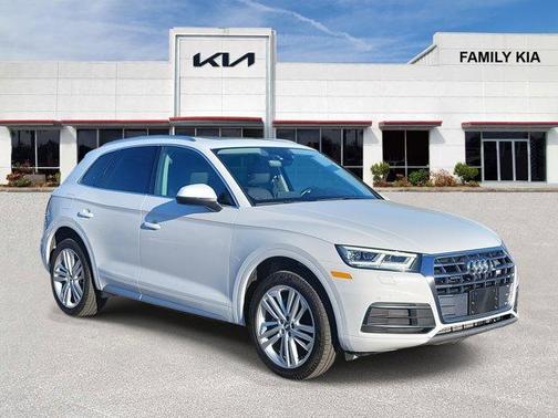 2020 Audi Q5 40 Premium Plus