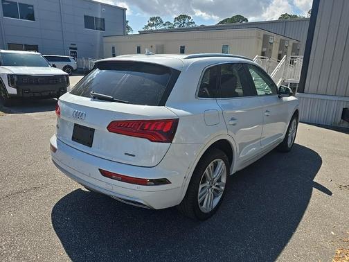 2020 Audi Q5 40 Premium Plus