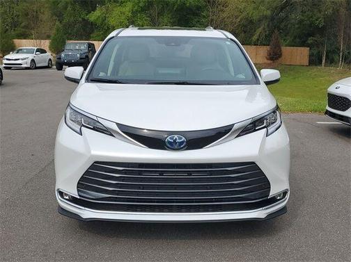 2023 Toyota Sienna Limited