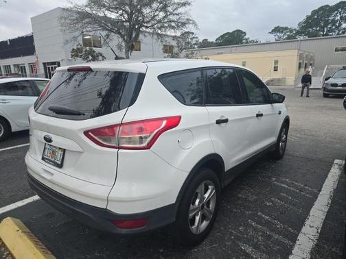 2016 Ford Escape S