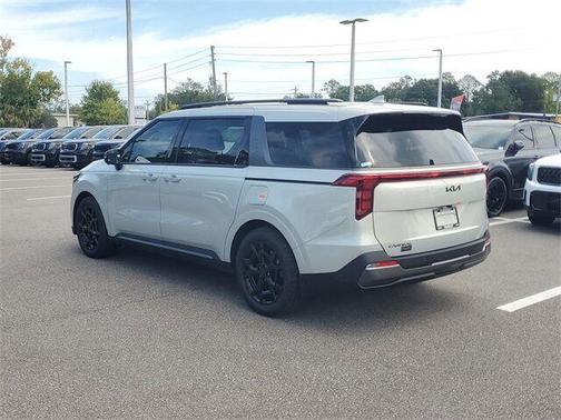 2026 Kia Carnival SX