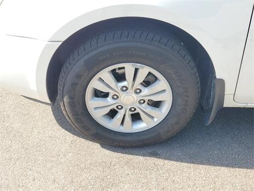 2012 Kia Sedona LX