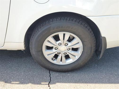 2012 Kia Sedona LX