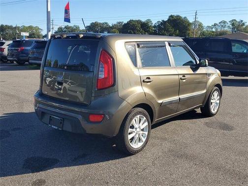 2012 Kia Soul +