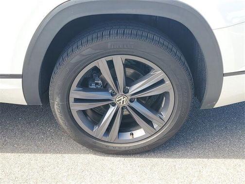 2021 Volkswagen Atlas 3.6 V6 SE w/ Technology R-Line
