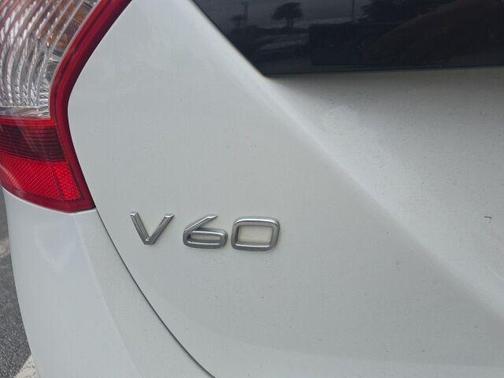 2015 Volvo V60 Cross Country T5