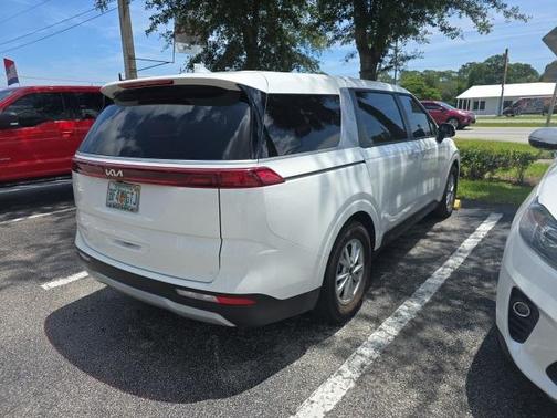 2024 Kia Carnival LX