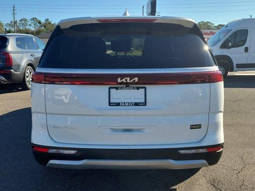 2024 Kia Carnival EX