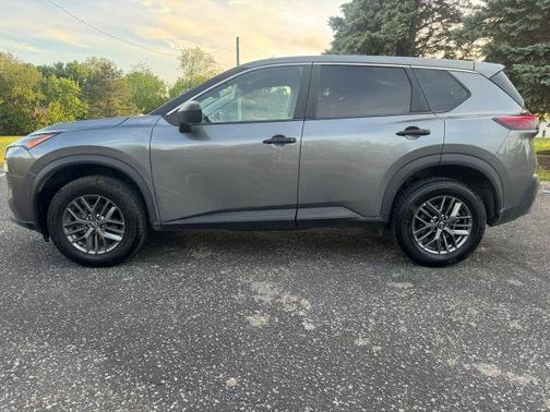 Gun Metallic 2023 Nissan Rogue S