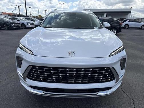 White Tri-Coat 2026 Buick Envision Avenir