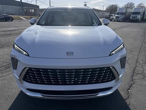 White Tri-Coat 2026 Buick Envision Avenir