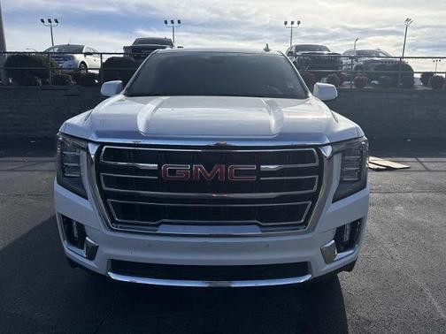 2022 GMC Yukon XL SLT