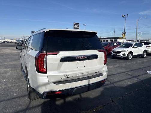 2022 GMC Yukon XL SLT