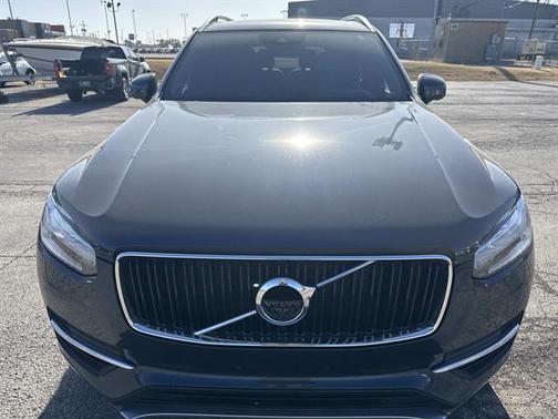 2019 Volvo XC90 T6 Momentum