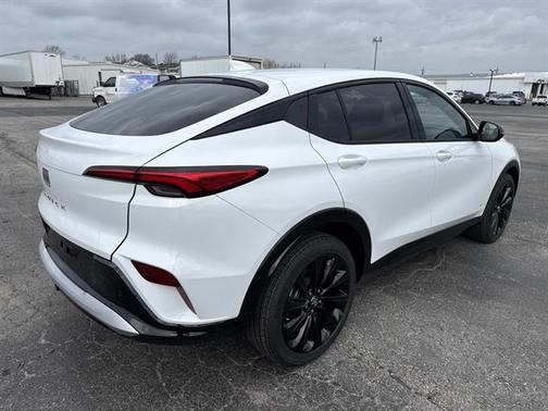 Summit White 2026 Buick Envista Sport Touring