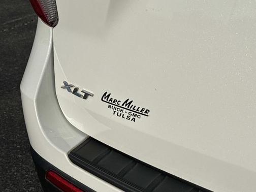 Star White 2022 Ford Explorer XLT