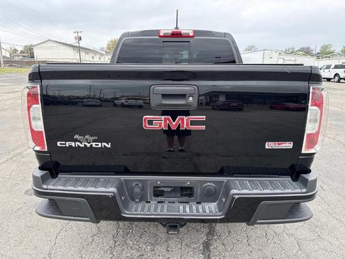 Onyx Black 2017 GMC Canyon SLE