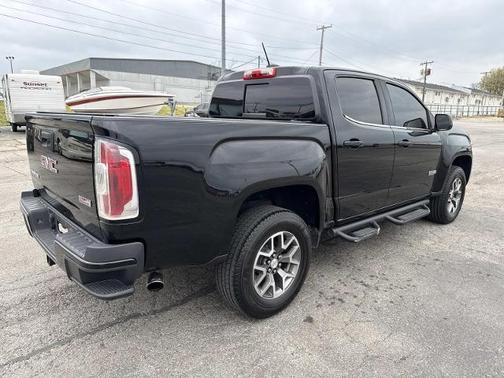 Onyx Black 2017 GMC Canyon SLE
