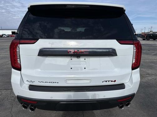 2024 GMC Yukon AT4