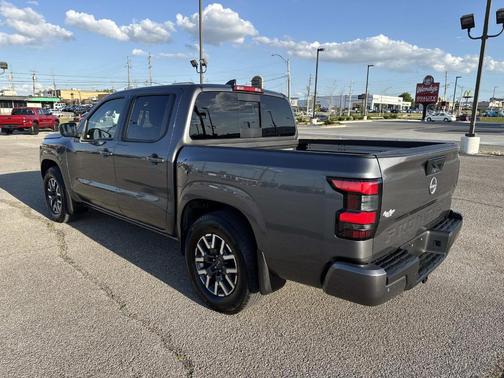 Gun Metallic 2024 Nissan Frontier SL