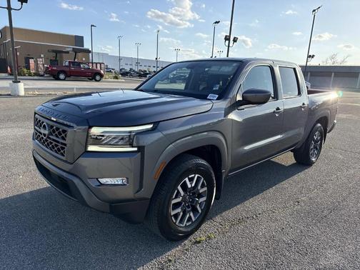 Gun Metallic 2024 Nissan Frontier SL