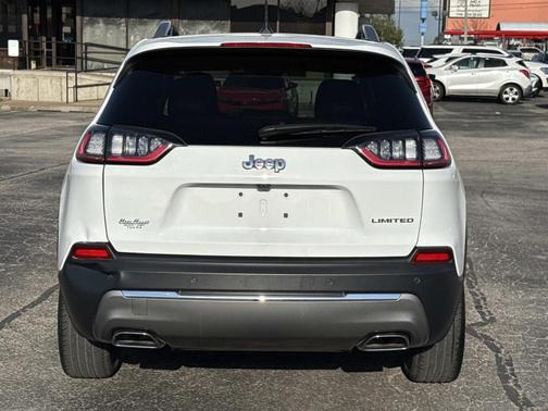 Bright White Clearcoat 2021 Jeep Cherokee Limited