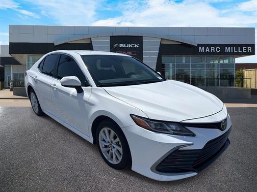 Ice 2024 Toyota Camry LE