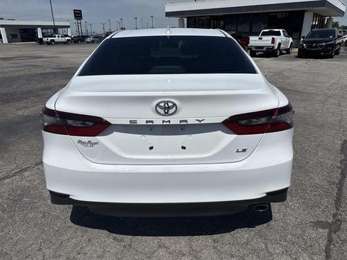 Ice 2024 Toyota Camry LE