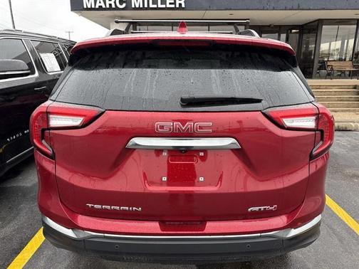 2024 GMC Terrain AT4
