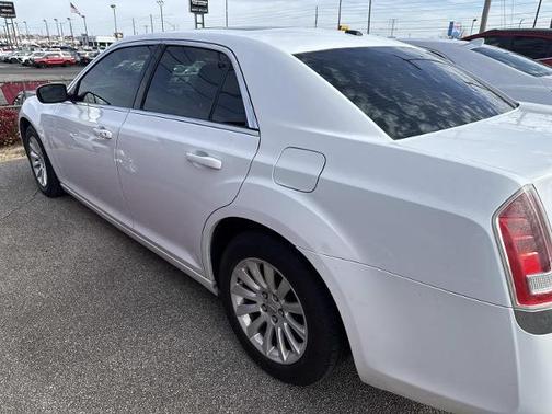 2014 Chrysler 300 Base