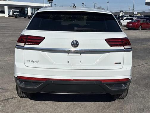 Pure White 2022 Volkswagen Atlas Cross Sport 2.0T SE w/Technology
