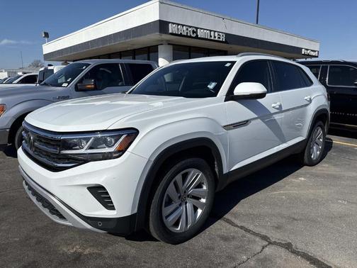 2022 Volkswagen Atlas Cross Sport 2.0T SE w/Technology