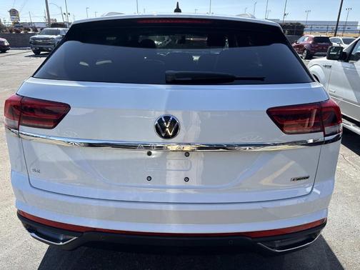 2022 Volkswagen Atlas Cross Sport 2.0T SE w/Technology