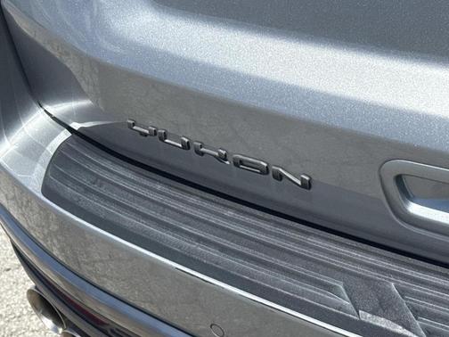 Sterling 2023 GMC Yukon XL AT4