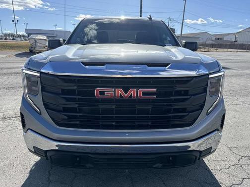 Sterling 2025 GMC Sierra 1500 Pro