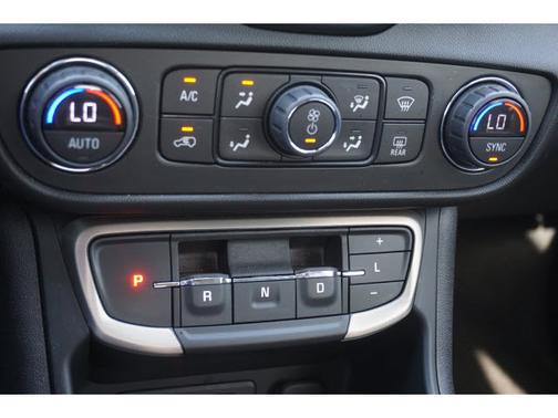 Photo 5 of 15 of 2021 Buick Envision Avenir
