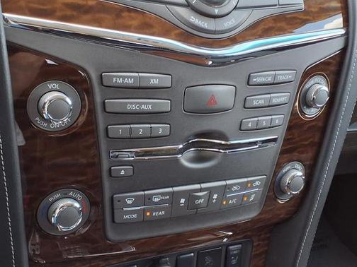 2017 Nissan Armada SV
