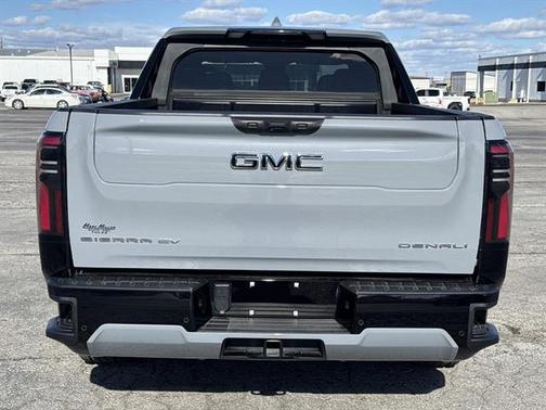 2024 GMC Sierra EV Denali