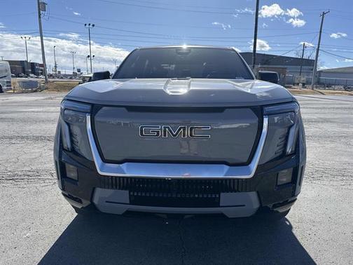 2024 GMC Sierra EV Denali