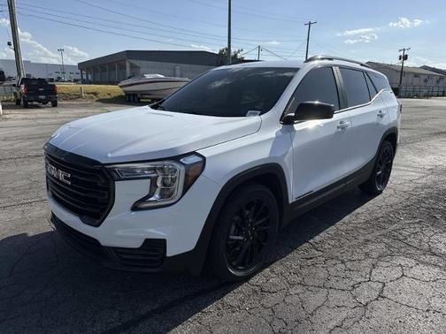 Summit White 2024 GMC Terrain SLE