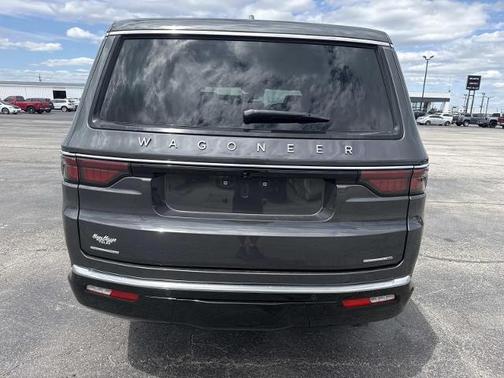 Metallic 2022 Jeep Wagoneer Series III