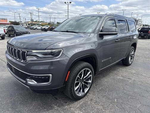 Metallic 2022 Jeep Wagoneer Series III
